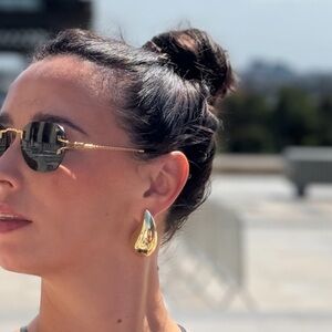 Chic Gold Teardrop Earrings